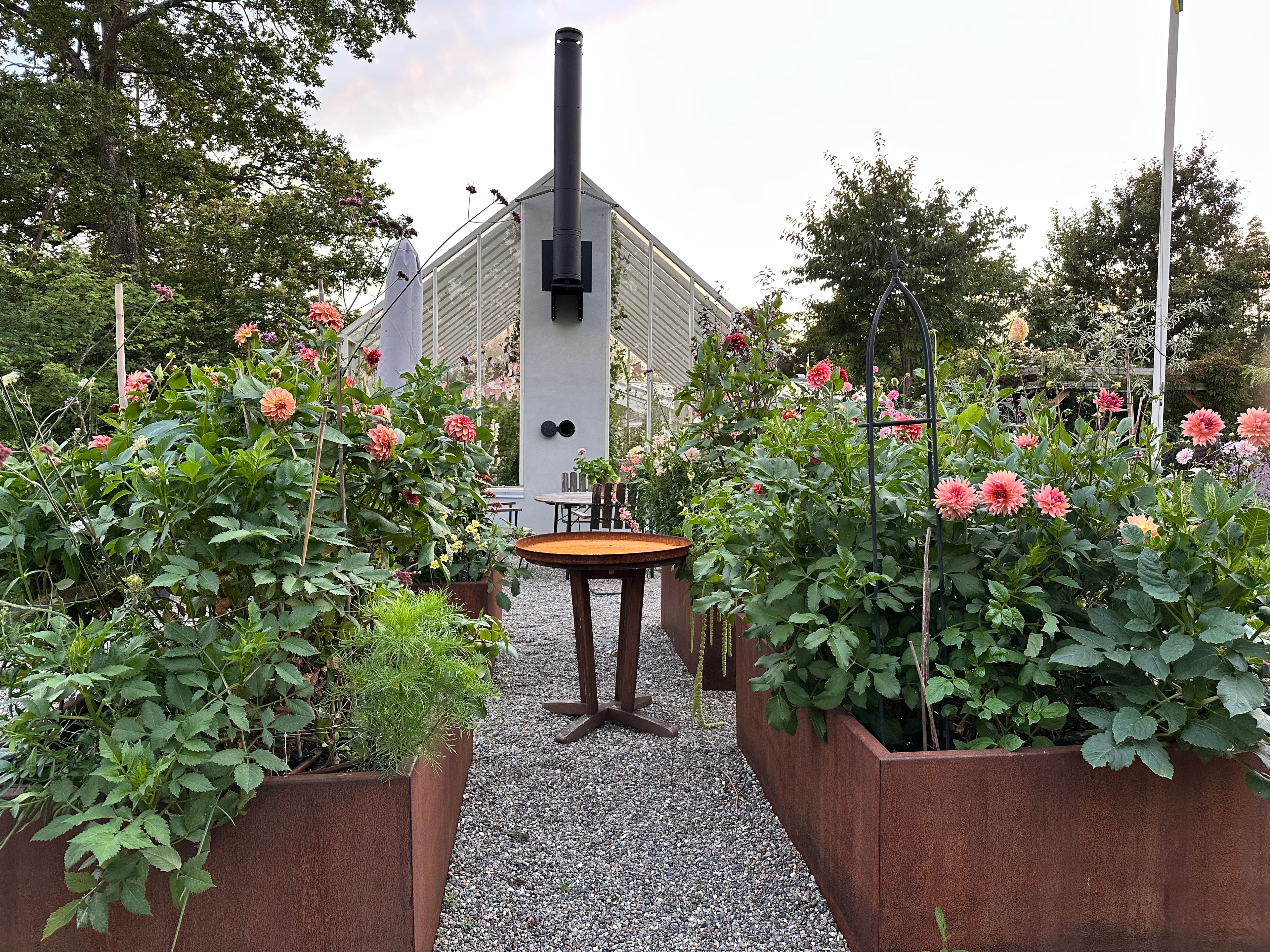 2026-08-22 Event Dahliamingel & Blomsterbinderi hos Vreta Unicorn Dahlias